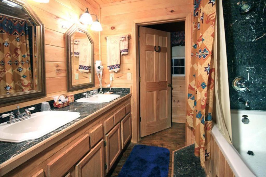 Misty Mountain Ranch B&B Maggie Valley Exterior photo
