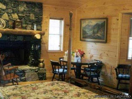 Misty Mountain Ranch B&B Maggie Valley Room photo
